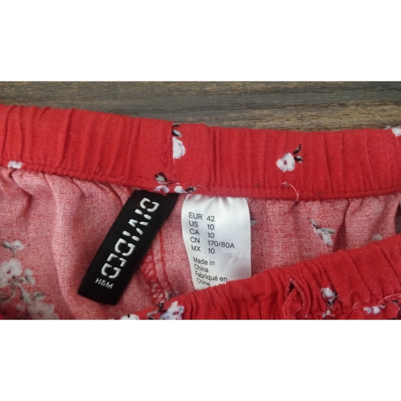 Short shorts from H&M! - Picture 3 of 4